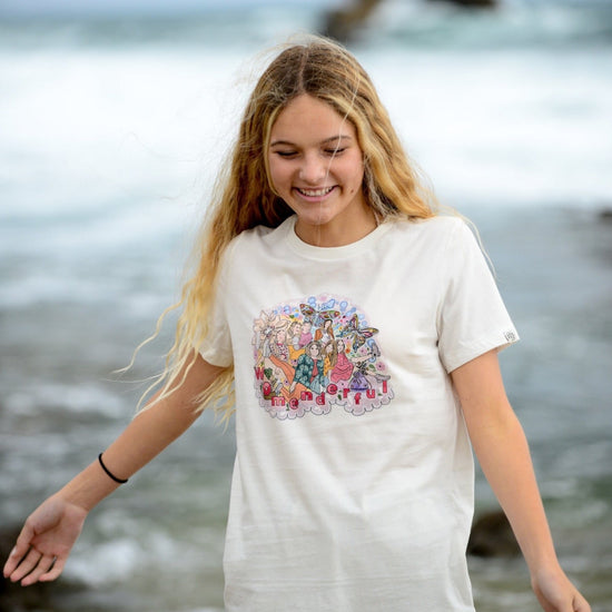 Load image into Gallery viewer, North Shore Girls Womenderful graphic tee.  Hand-illustrated t-shirt
